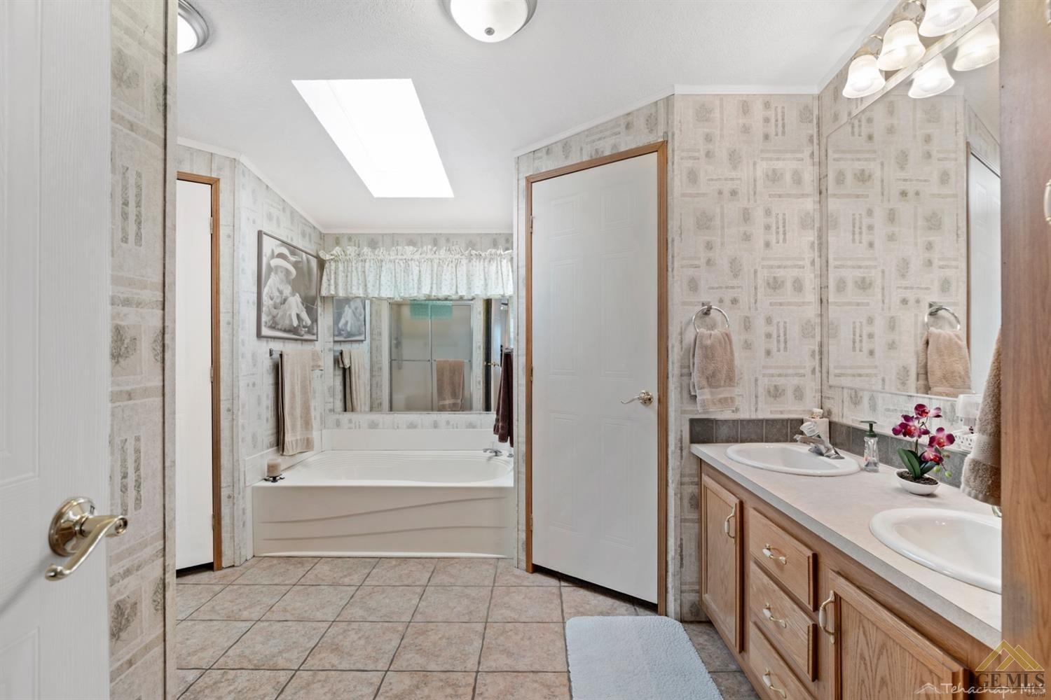 600 Dennison Road, Unit 122 Tehachapi, CA 93561 - Photo 17 of 28