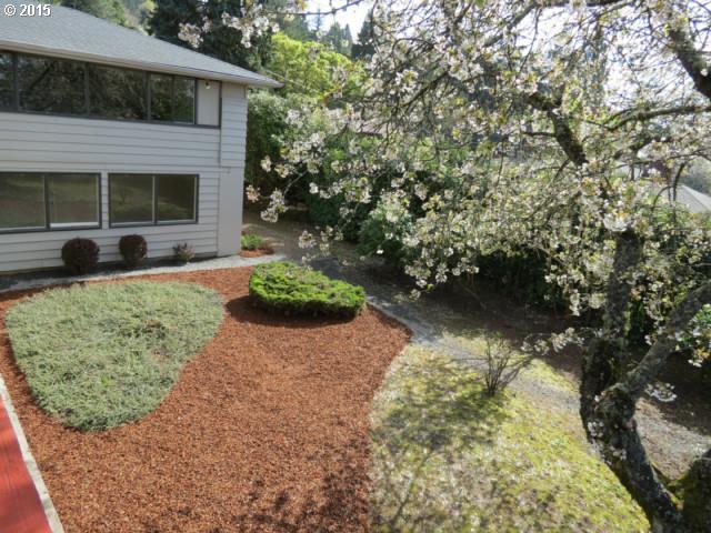 3725 Southwest Jerald Way Portland, OR 97221 - Photo 15 of 16
