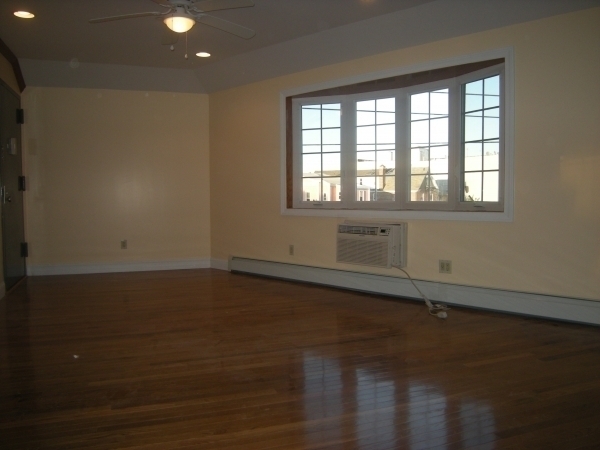 39-20 59th Street, Unit 2 Queens, NY 11377 - Photo 2 of 5