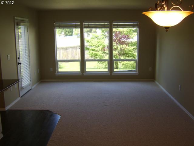22060 Southwest Grahams Ferry Road, Unit B Tualatin, OR 97062 - Photo 4 of 13 Gallery Image 4