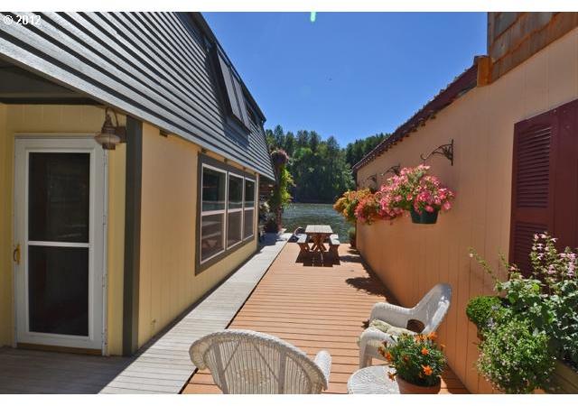 15500 Northwest Ferry Road, Unit 17 Portland, OR 97231 - Photo 5 of 16 Gallery Image 5