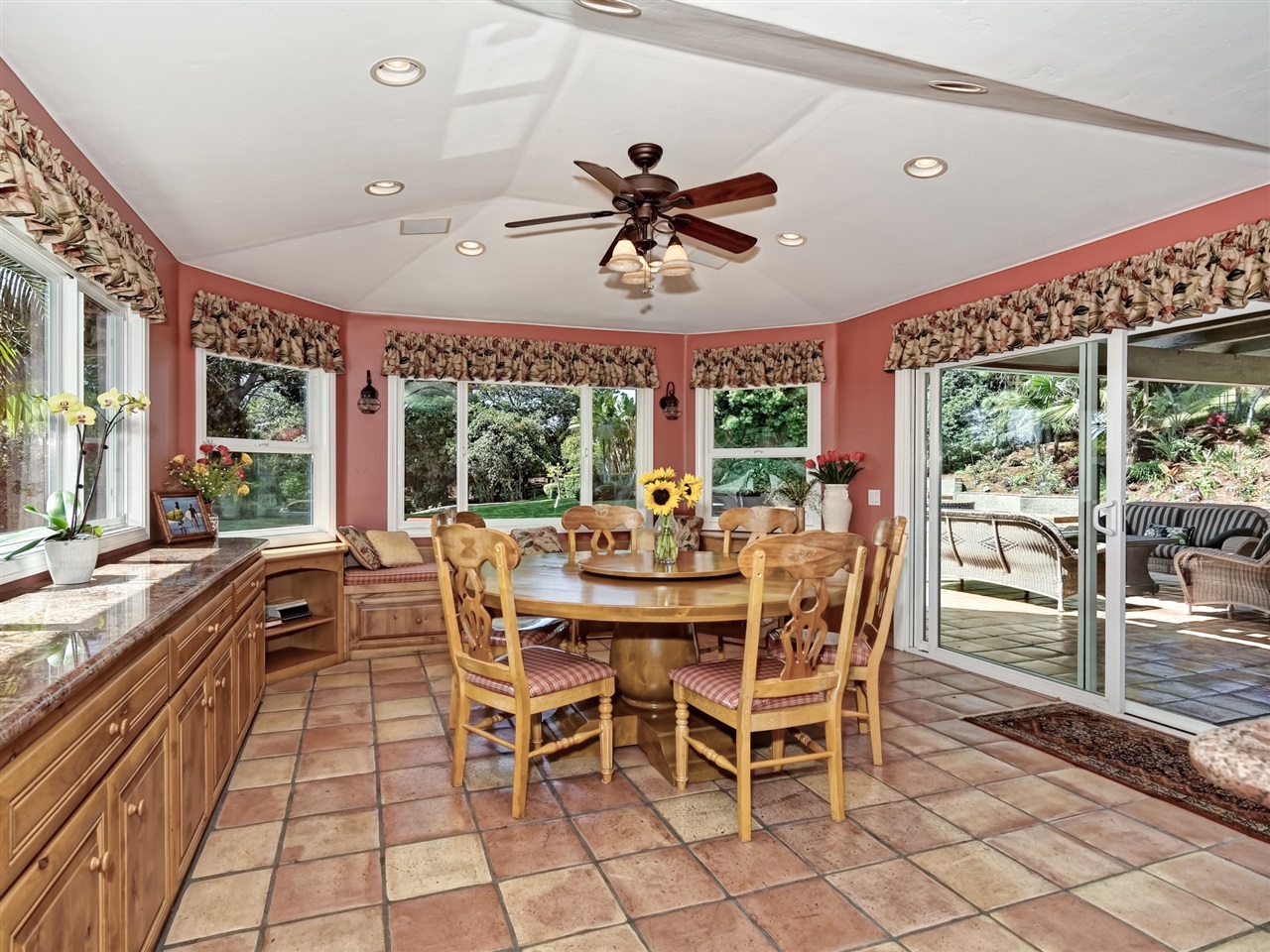 820 Woodside Lane Encinitas, CA 92024 - Photo 14 of 25