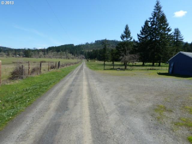 335 Fir Vista Road Sutherlin, OR 97479 - Photo 2 of 13