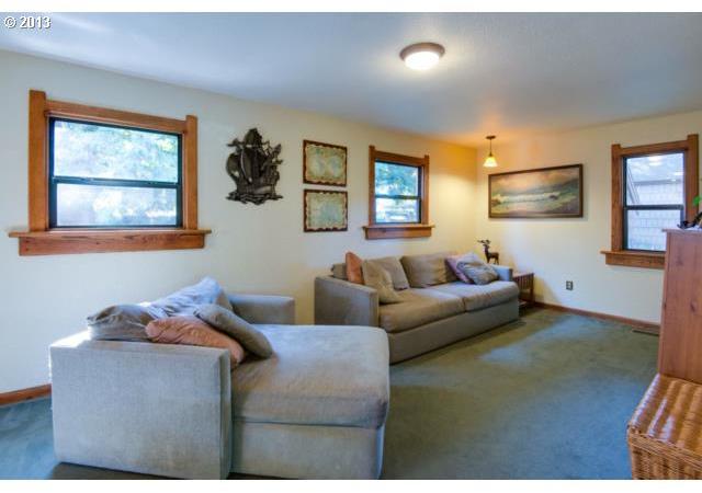 10070 Southwest Denney Road Beaverton, OR 97008 - Photo 2 of 16 Gallery Image 2