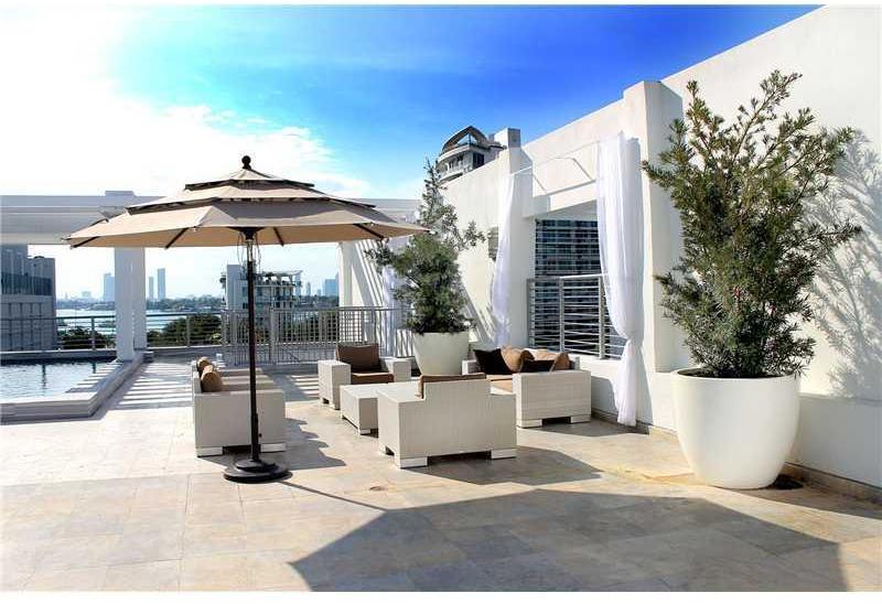 1577 Bay Road, Unit PH401 Miami Beach, FL 33139 - Photo 22 of 32 Gallery Image 22