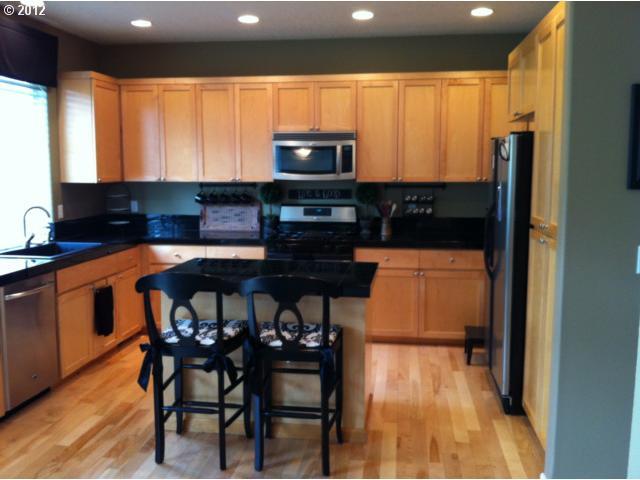 14882 Southwest Citrine Loop Beaverton, OR 97007 - Photo 7 of 16 Gallery Image 7