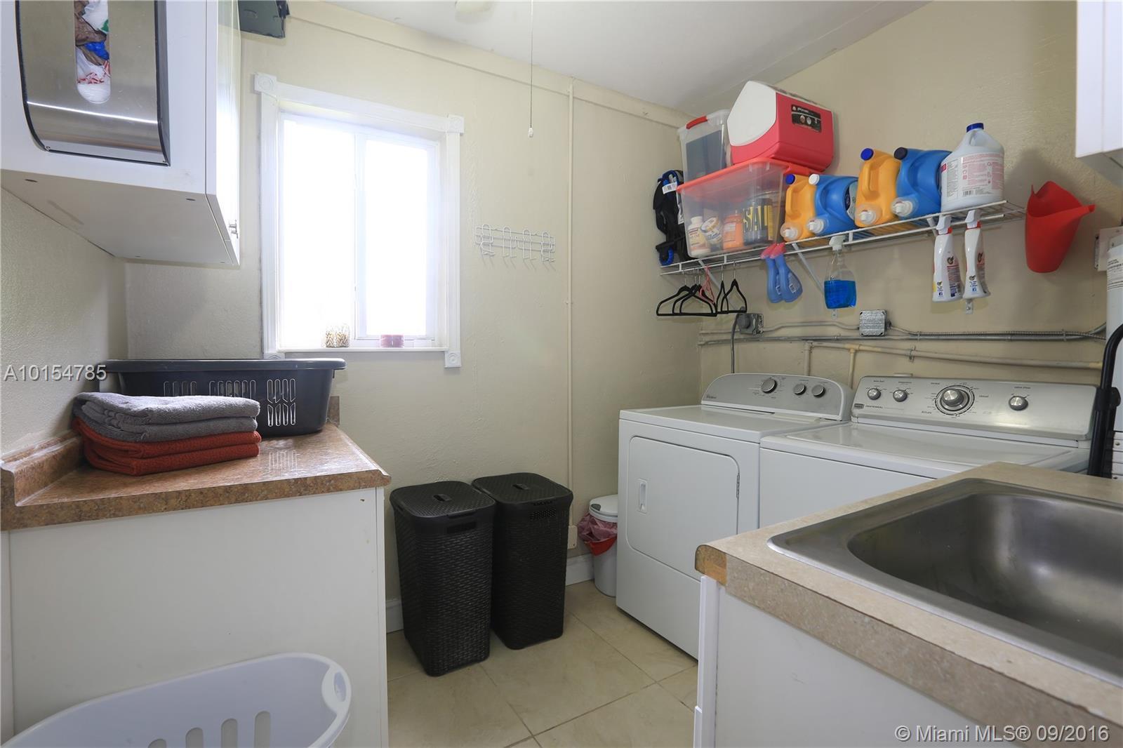 2123 Funston Street Hollywood, FL 33020 - Photo 10 of 13