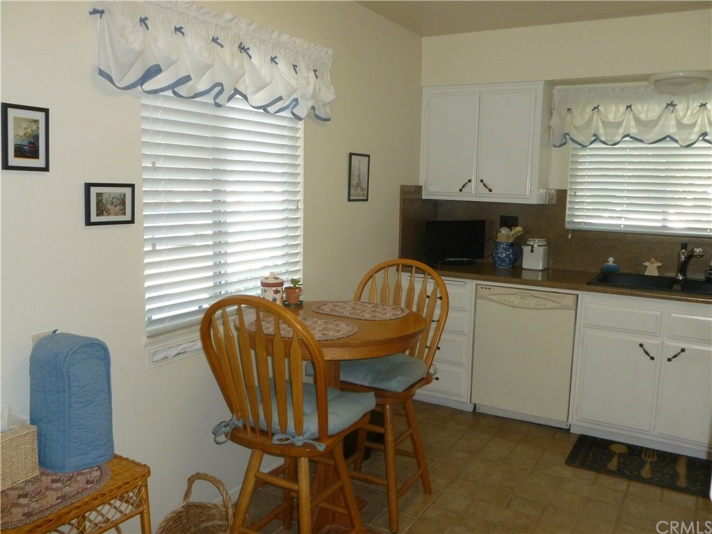 28207 Pebble Beach Drive Menifee, CA 92586 - Photo 3 of 33