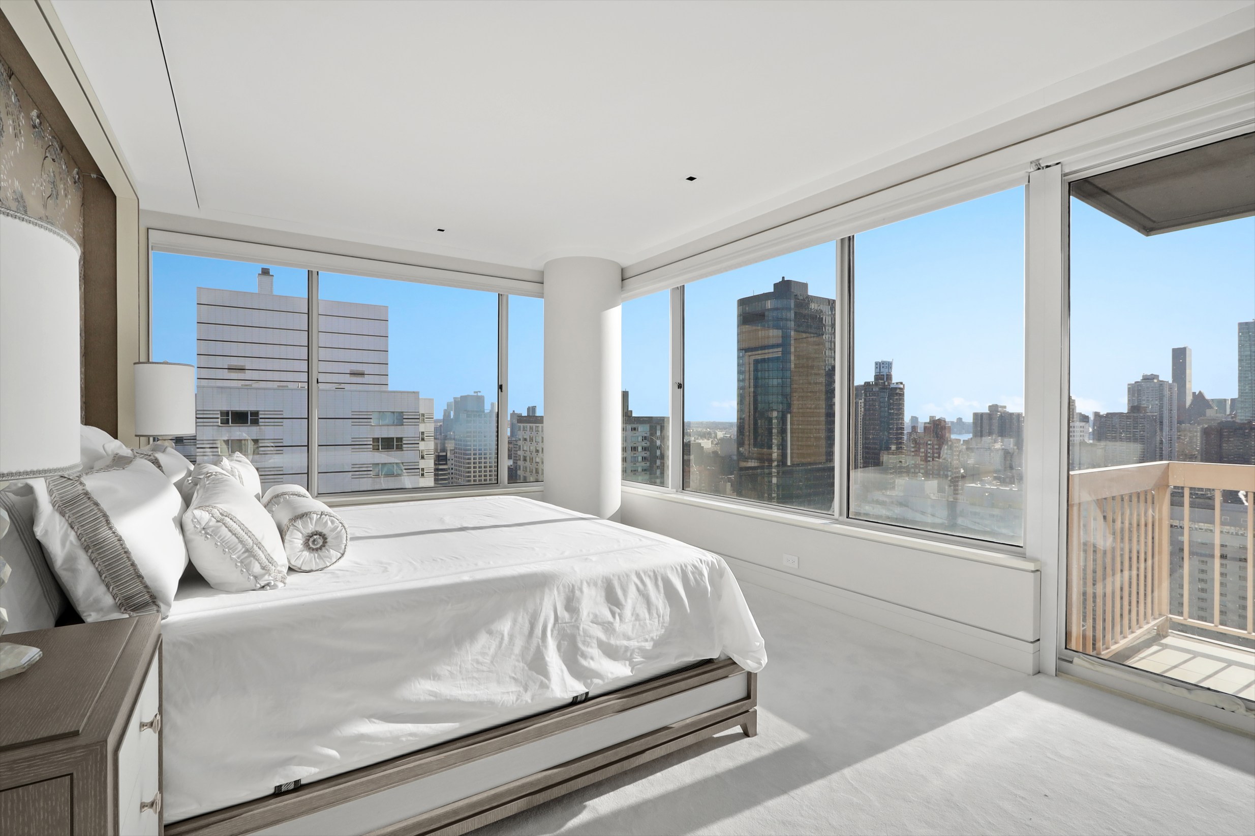 200 East 69th Street, Unit 31C Manhattan, NY 10021 - Photo 8 of 18