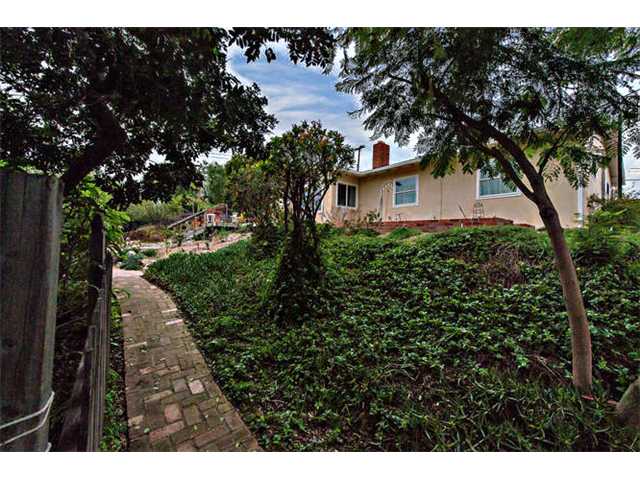 1233 Pepper Tree Lane Fallbrook, CA 92028 - Photo 24 of 25 Gallery Image 24