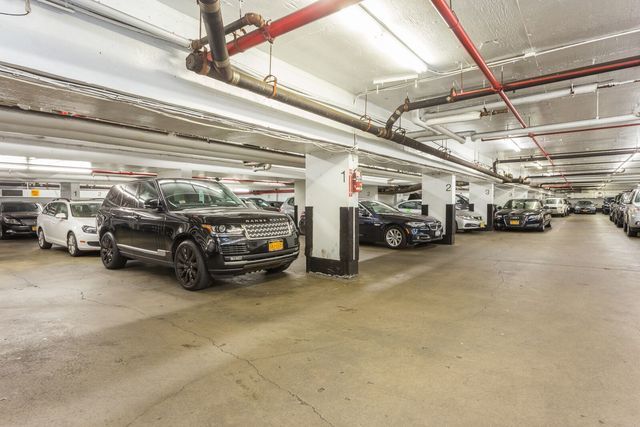 The Grove 250 W 19th St, Manhattan, NY 10011 - Photo 3 of 10