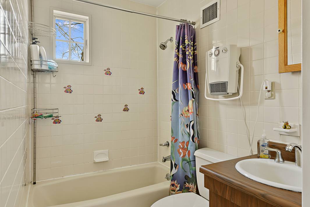 275 College Road, Unit Undisclosed Bronx, NY 10471 - Photo 22 of 26