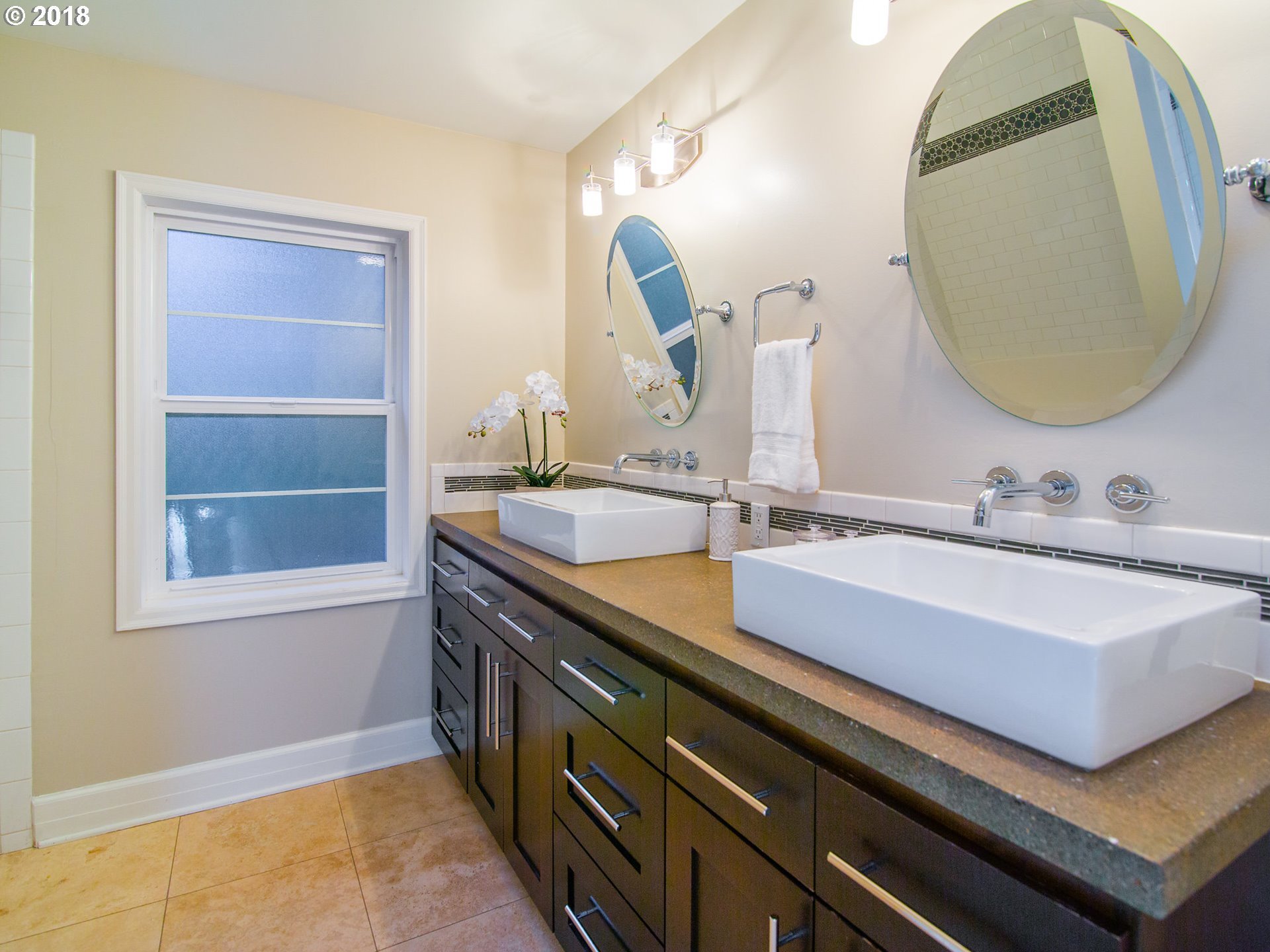 8305 Southwest Birchwood Road Portland, OR 97225 - Photo 8 of 31 Gallery Image 8