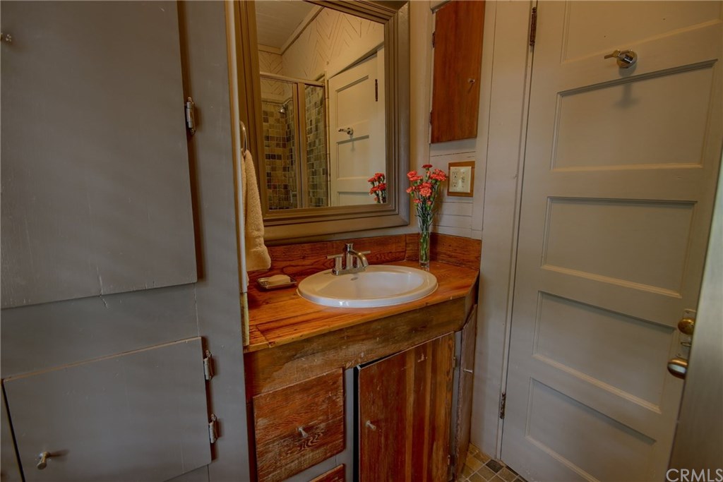 2581 Emerson Road Cambria, CA 93428 - Photo 14 of 31