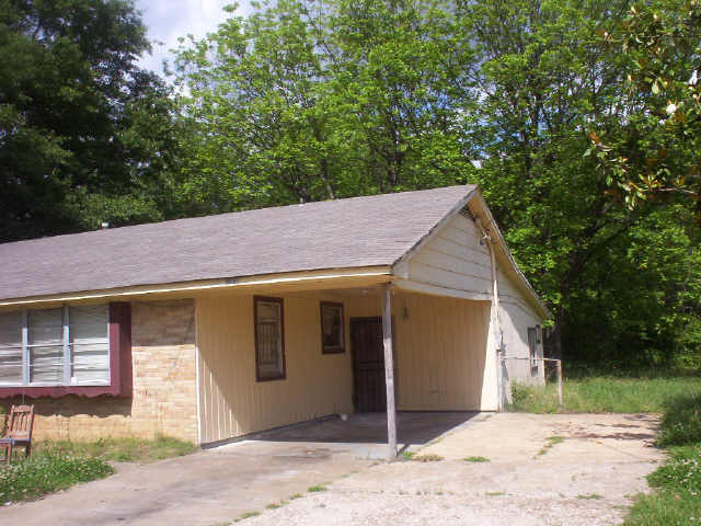4932 Leonard Road Memphis, TN 38109 - Photo 3 of 10