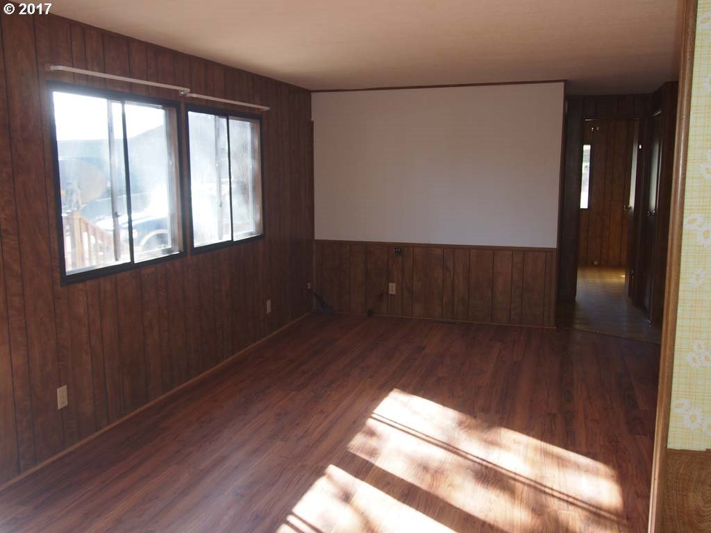 188 North Keg Road Tygh Valley, OR 97063 - Photo 3 of 23 Gallery Image 3