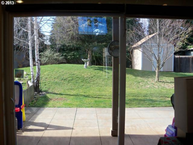 740 Henderson Road Hood River, OR 97031 - Photo 8 of 16 Gallery Image 8
