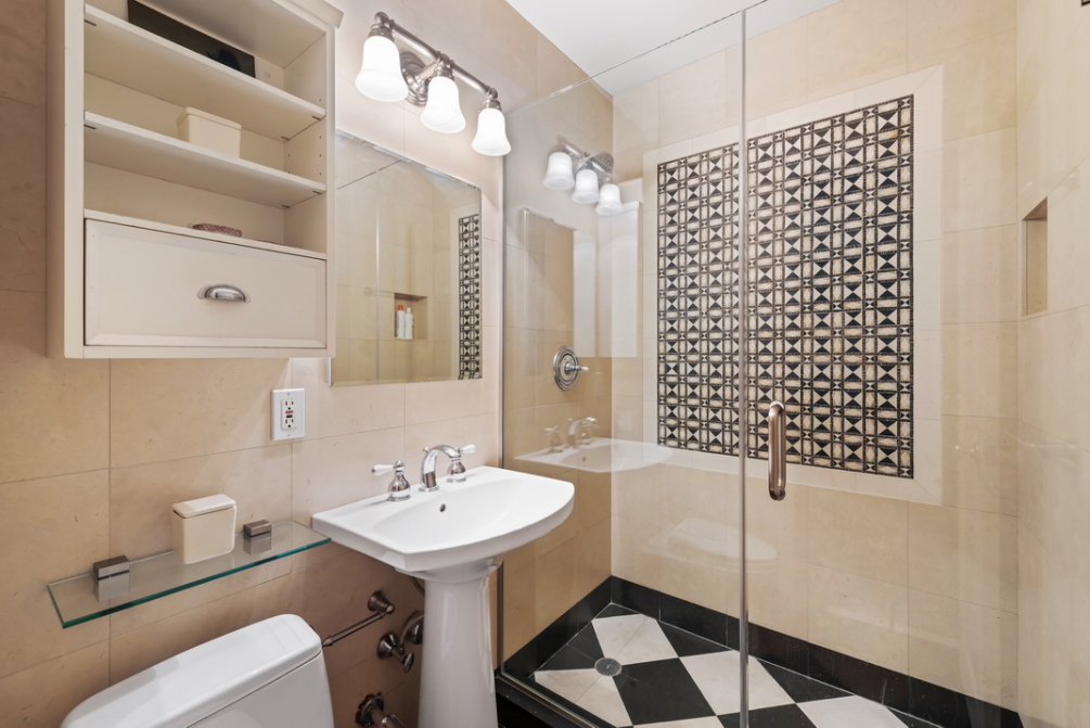 29 West 74th Street, Unit 3B Manhattan, NY 10023 - Photo 5 of 7