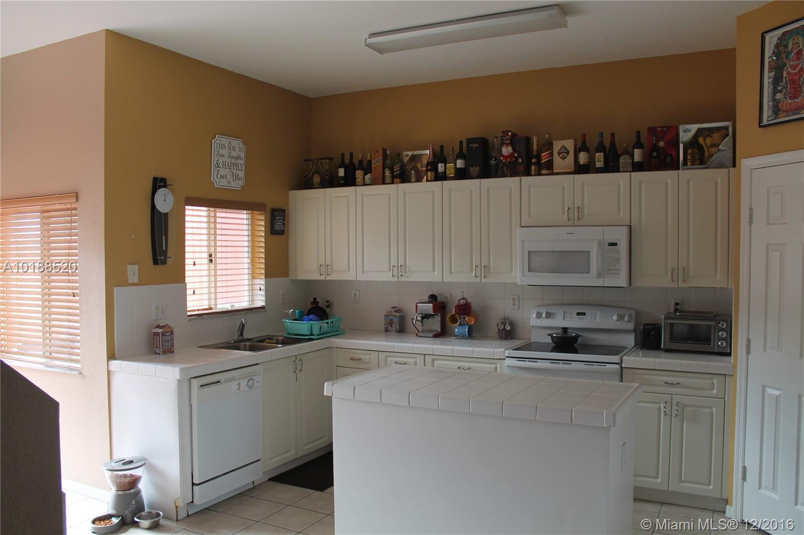 2456 Southeast 19th Court Homestead, FL 33035 - Photo 8 of 25