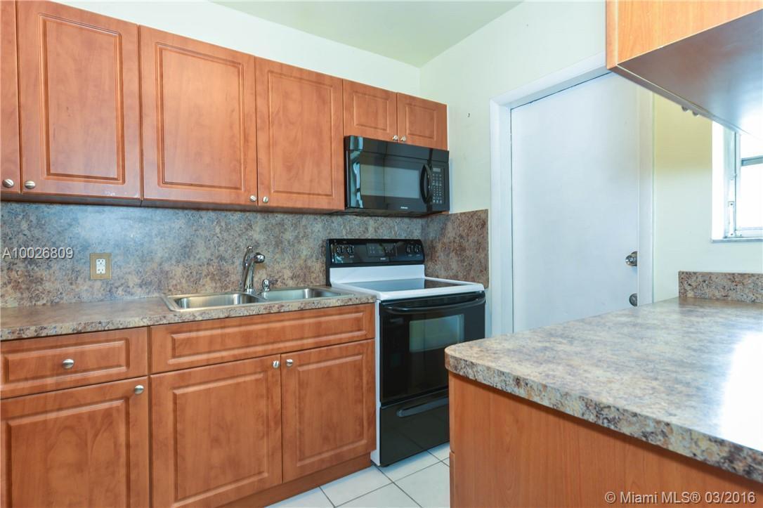 430 Flagami Boulevard Miami, FL 33144 - Photo 4 of 13