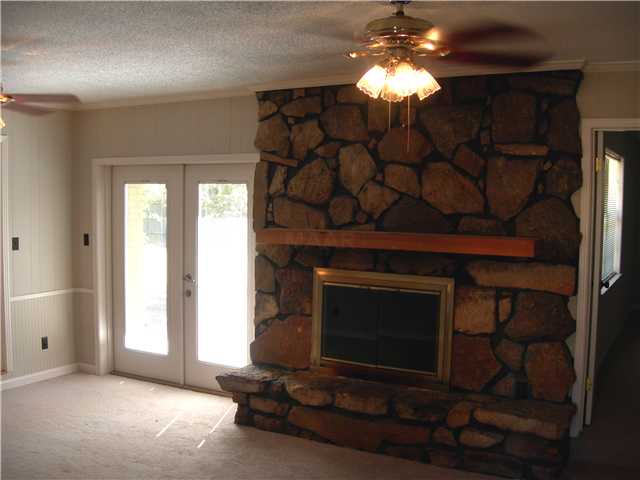 345 West White Road Collierville, TN 38017 - Photo 2 of 8 Den with fireplace