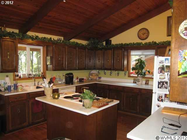 13842 Doerfler Road Southeast Silverton, OR 97381 - Photo 13 of 16