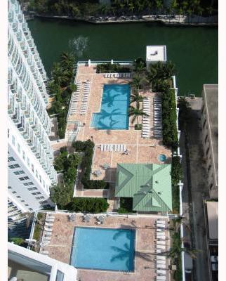 41 Southeast 5th Street, Unit 2003 Miami, FL 33131 - Photo 4 of 7
