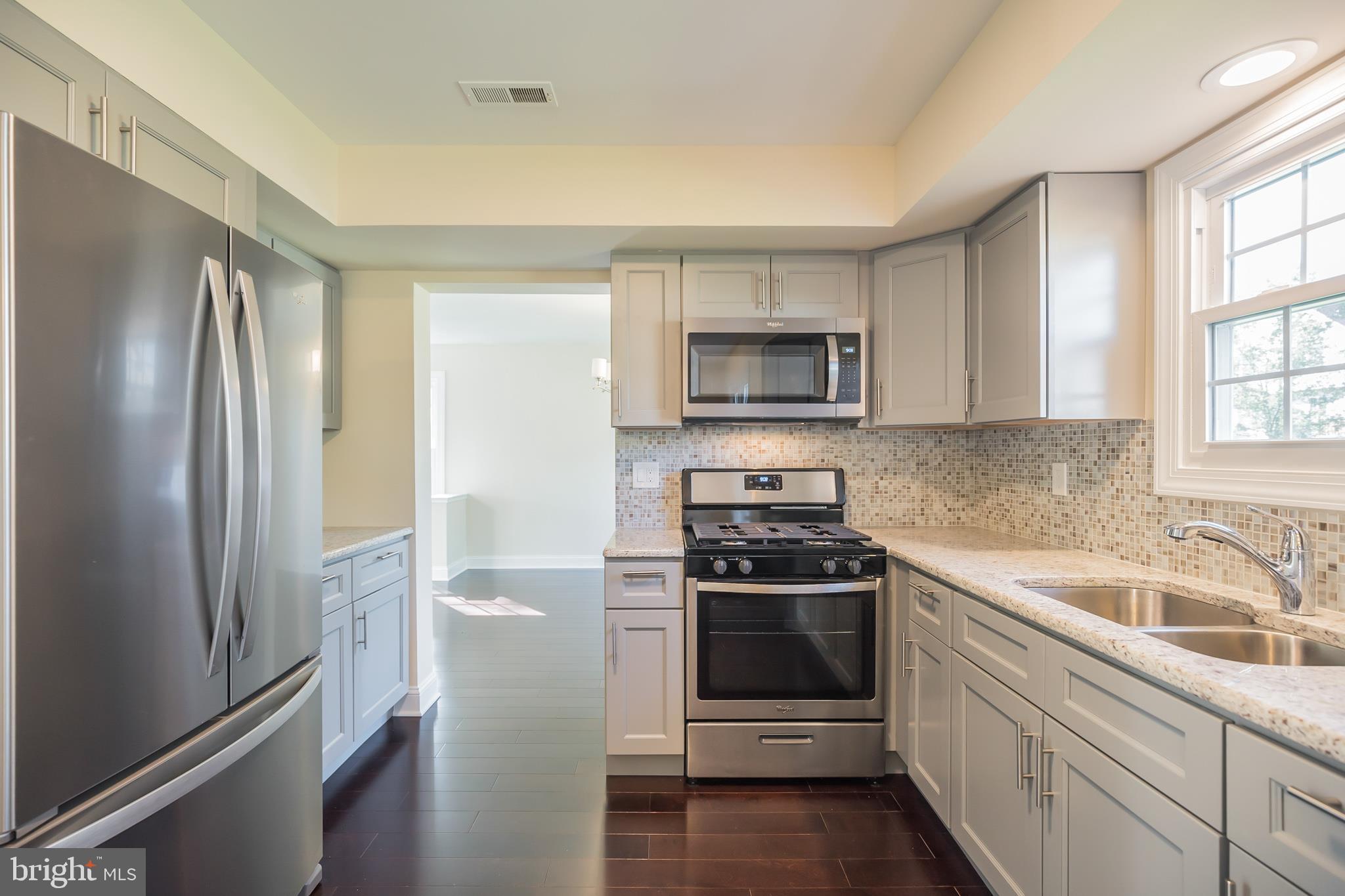 14 Pavilion Road Voorhees, NJ 08043 - Photo 9 of 29