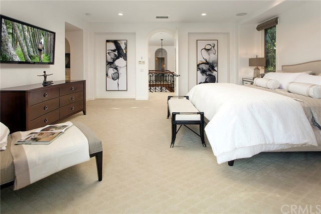 2 Scenic Bluff Newport Coast, CA 92657 - Photo 17 of 33