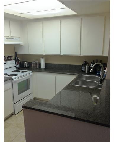 6036 Rancho Mission Road, Unit 352 San Diego, CA 92108 - Photo 5 of 13 kitchen