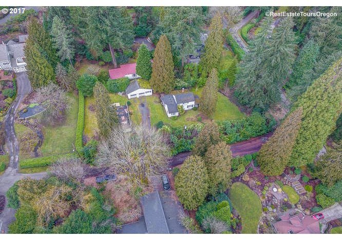 1540 South Radcliffe Road Portland, OR 97219 - Photo 5 of 21 Gallery Image 5