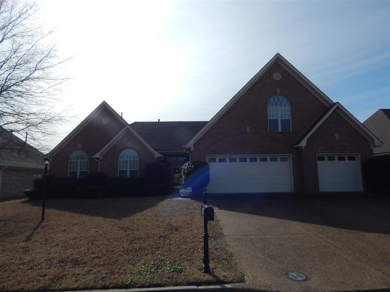 9301 Breakstone Cove Collierville, TN 38017 - Photo 2 of 22