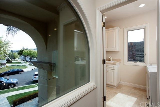 $2,425,000 | 1621 Port Charles Place, Newport Beach, CA 92660