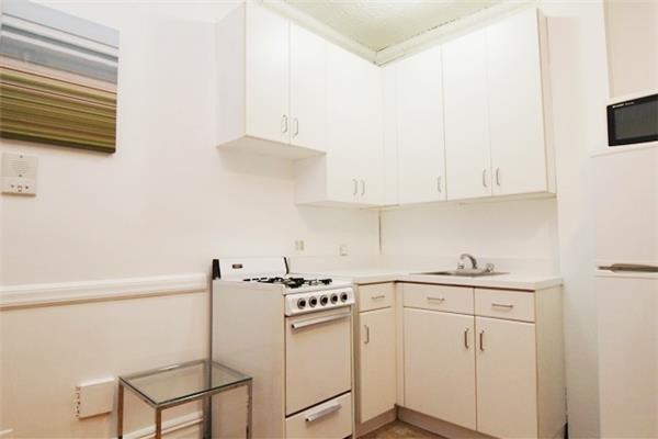 39 Christopher Street, Unit 3A Manhattan, NY 10014 - Photo 4 of 9