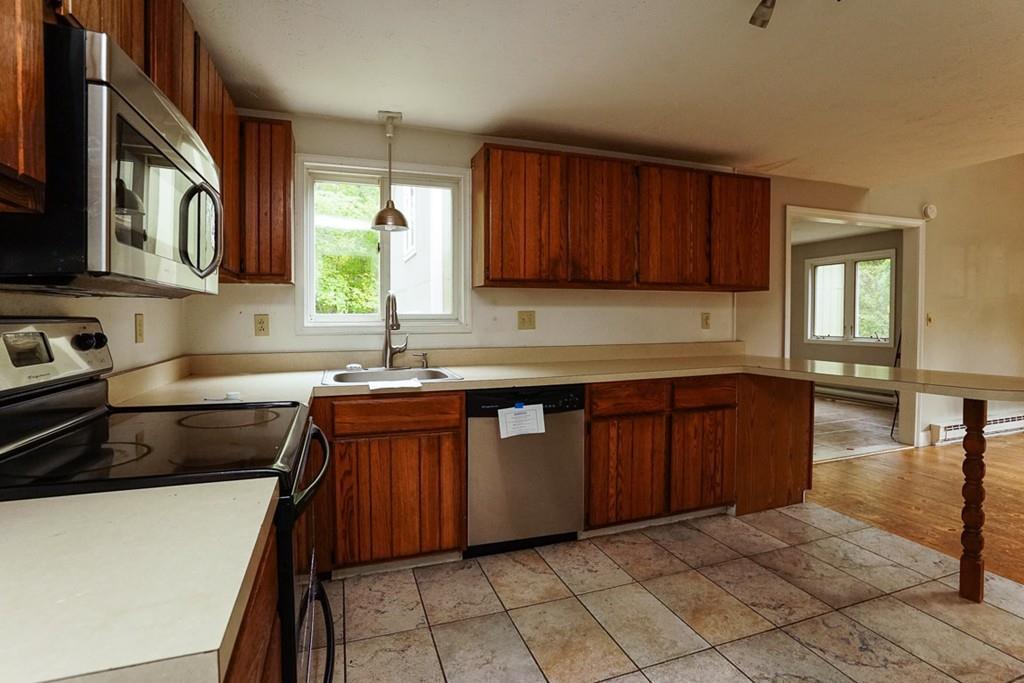 81 Flanders Road Westborough, MA 01581 - Photo 11 of 27 Gallery Image 11