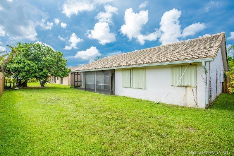 8706 Northwest 83rd Street Tamarac, FL 33321 - Photo 11 of 14