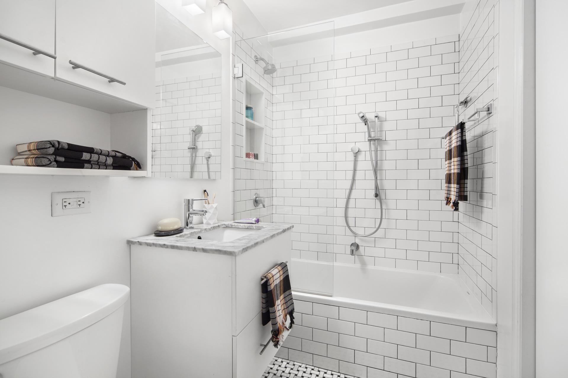 315 West End Avenue, Unit 1A Manhattan, NY 10023 - Photo 7 of 8