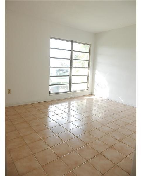 8718 Southwest 103rd Avenue, Unit 8718 Miami, FL 33173 - Photo 12 of 15