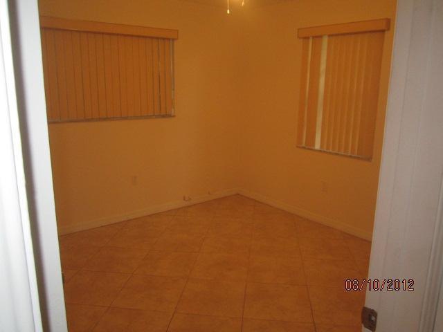 43 Newton Road West Park, FL 33023 - Photo 5 of 7