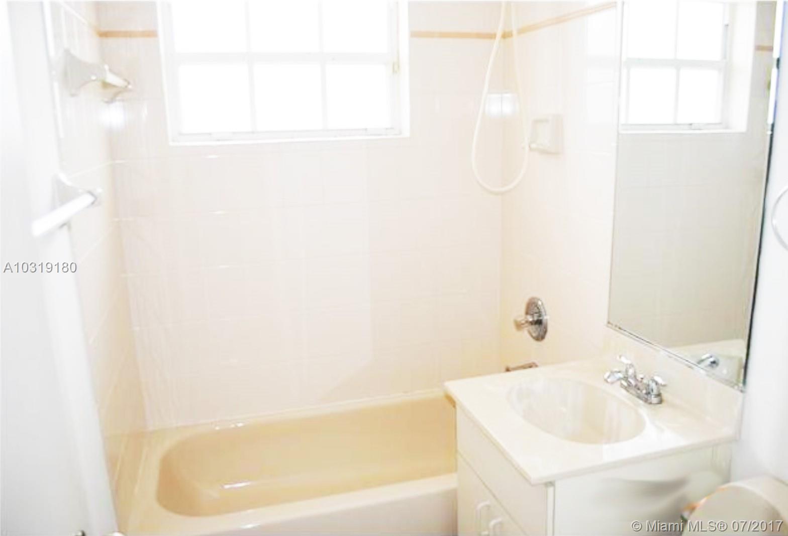 14651 Southwest 172nd Street Miami, FL 33177 - Photo 8 of 9