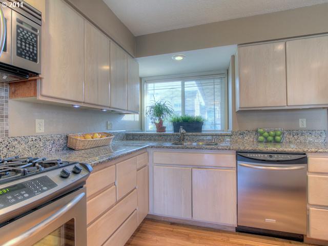 1839 Southwest 34th Street Gresham, OR 97080 - Photo 3 of 16 Gallery Image 3