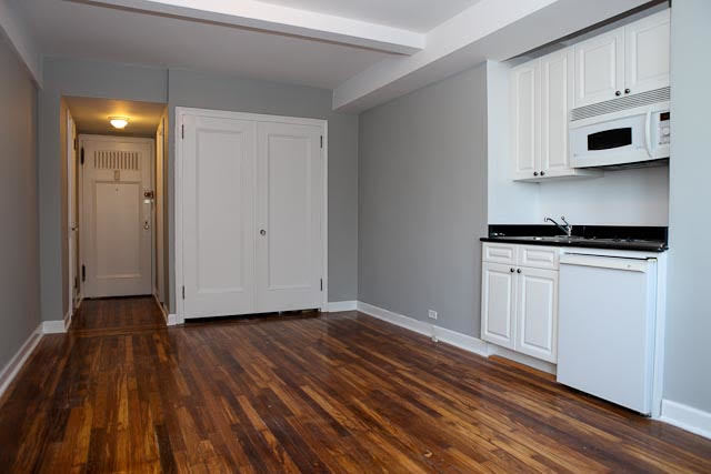 45 Tudor City Place, Unit 703 Manhattan, NY 10017 - Photo 2 of 8