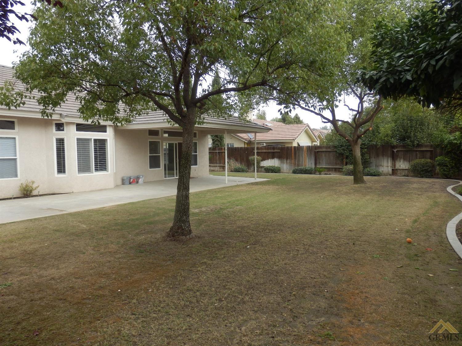 4001 Bridgewater Way Bakersfield, CA 93313 - Photo 21 of 25