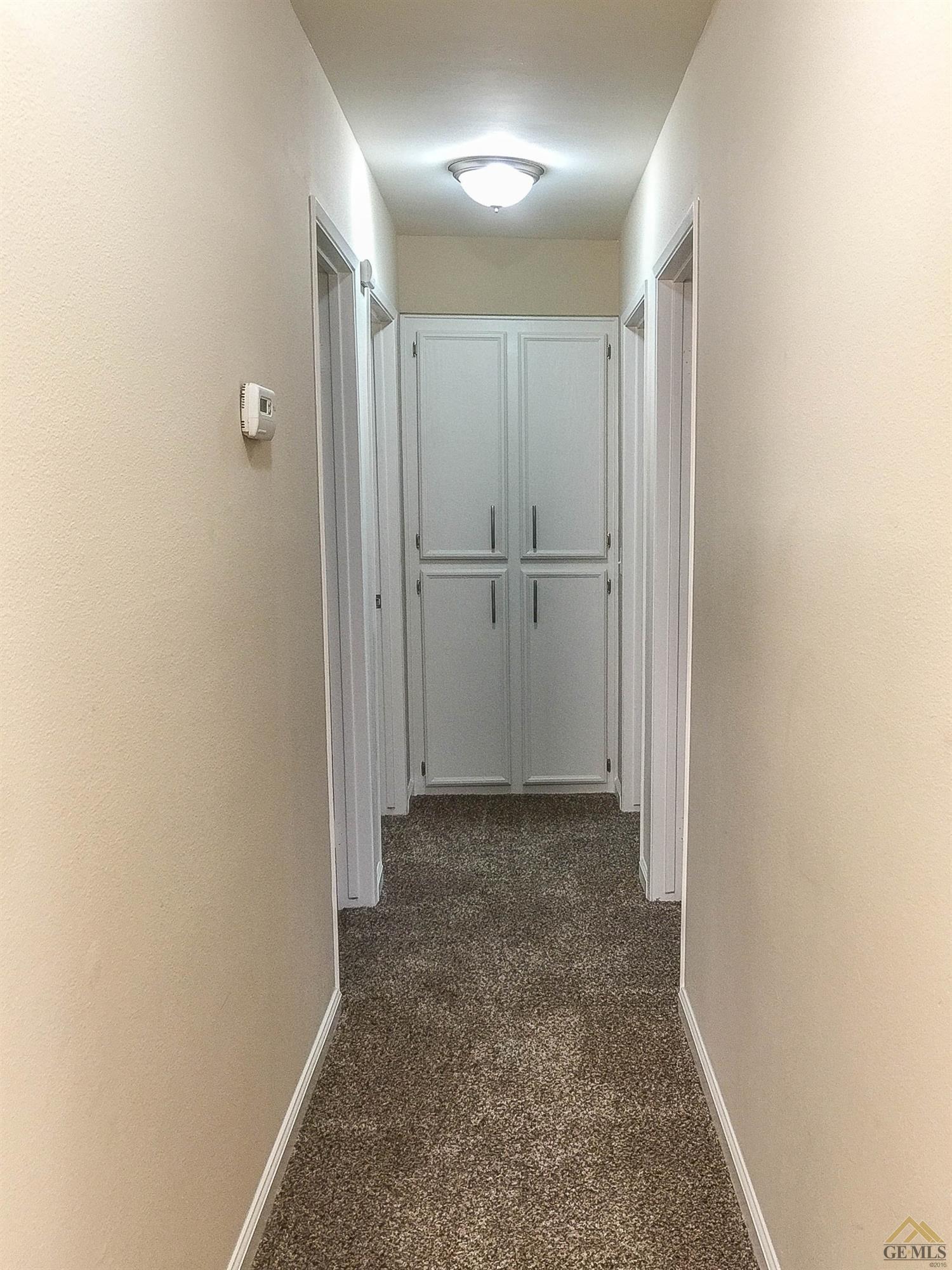 2404 Fairview Road Bakersfield, CA 93304 - Photo 13 of 21 Gallery Image 13