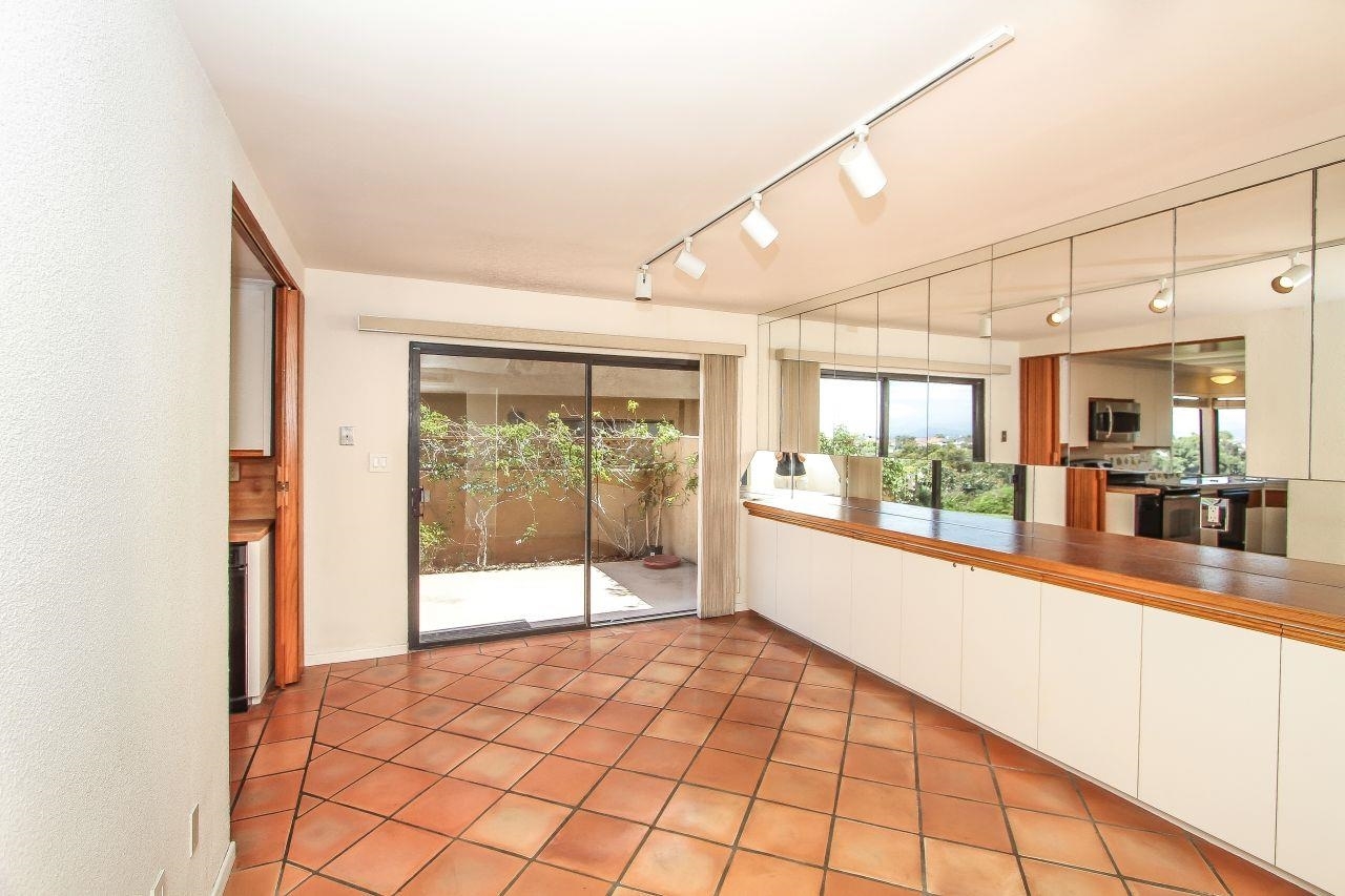 6685 Caminito Scioto La Jolla, CA 92037 - Photo 7 of 25