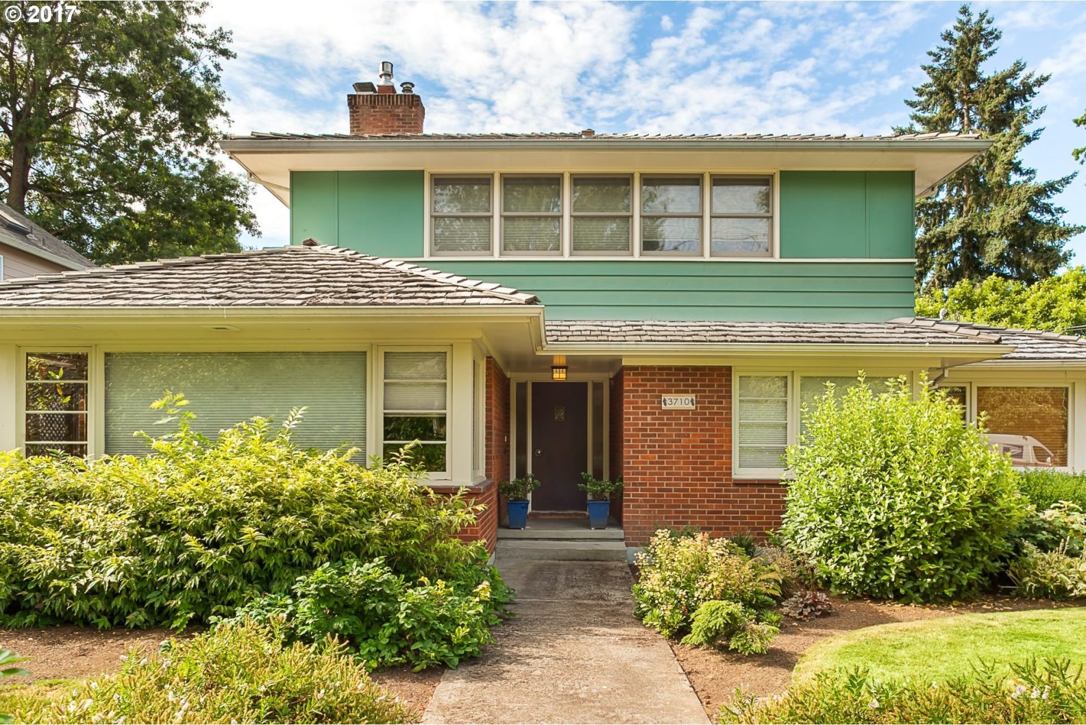 3710 Southeast Rural Street Portland, OR 97202 - Photo 3 of 27 Gallery Image 3
