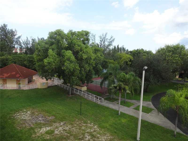 8200 Southwest 210th Street, Unit 320 Cutler Bay, FL 33189 - Photo 29 of 32