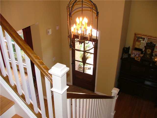 1226 Yorktown Road Collierville, TN 38017 - Photo 3 of 9 Grand two story entry-nailed down hardwood flooring. You will be impressed! Extremely well maintained and cared for!