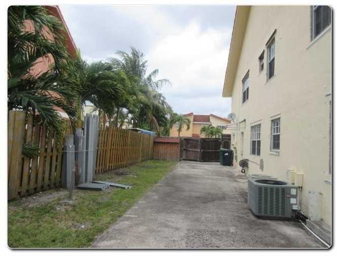12432 Southwest 11th Terrace, Unit B Miami, FL 33184 - Photo 16 of 19