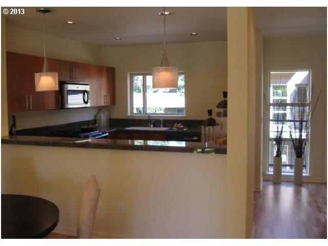 7940 Southwest 31st Avenue, Unit 2 Portland, OR 97219 - Photo 5 of 13